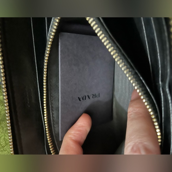 PRADA COA Nappa Gaufre Black Leather Roughed Clutch/Wallet - Picture 4 of 15